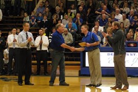 Embedded Image for: Recker receives Bob Arnzen Longevity Award (201731784353482_image.jpg)